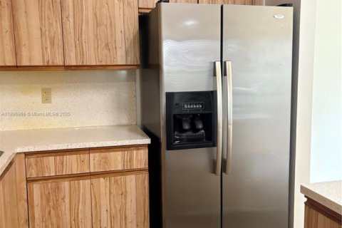 Снять в аренду виллу или дом в Лодерхилл, Флорида 2 спальни, 127.37м2, № 1947878 - фото 5