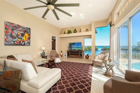 House in Longboat Key, Florida 5 bedrooms, 390.19 sq.m. № 1883557 - photo 21