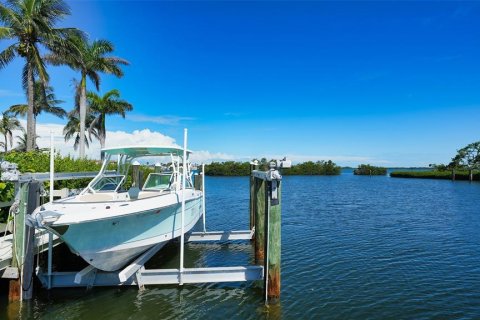 House in Longboat Key, Florida 5 bedrooms, 390.19 sq.m. № 1883557 - photo 6