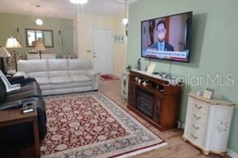 House in Leesburg, Florida 2 bedrooms, 118.17 sq.m. № 1903636 - photo 5