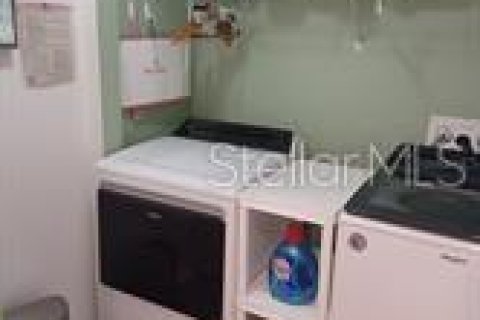 House in Leesburg, Florida 2 bedrooms, 118.17 sq.m. № 1903636 - photo 11