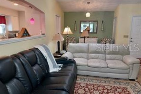 House in Leesburg, Florida 2 bedrooms, 118.17 sq.m. № 1903636 - photo 6