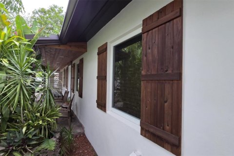Villa ou maison à vendre à Miami, Floride: 3 chambres № 2084915 - photo 5