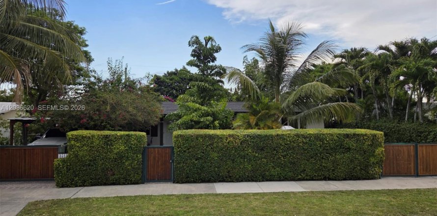 Villa ou maison à Miami, Floride 3 chambres № 2084915