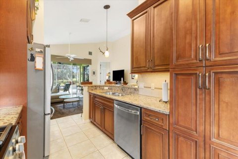 House in Bradenton, Florida 3 bedrooms, 156.82 sq.m. № 1802024 - photo 12