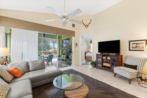 House in Bradenton, Florida 3 bedrooms, 156.82 sq.m. № 1802024 - photo 5