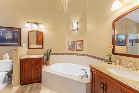 House in Bradenton, Florida 3 bedrooms, 156.82 sq.m. № 1802024 - photo 16