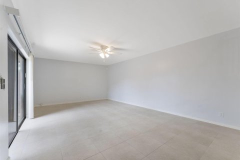 Touwnhouse à vendre à Jupiter, Floride: 2 chambres, 124.86 m2 № 2394954 - photo 14