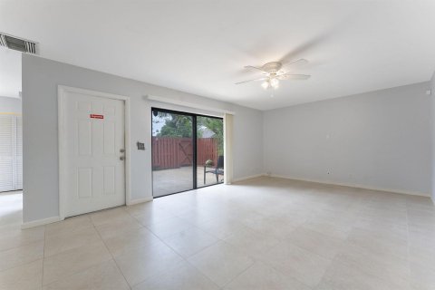 Touwnhouse à vendre à Jupiter, Floride: 2 chambres, 124.86 m2 № 2394954 - photo 15