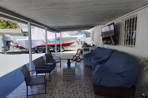 Casa en venta en Homestead, Florida, 3 dormitorios, 98.1 m2 № 2066799 - foto 28