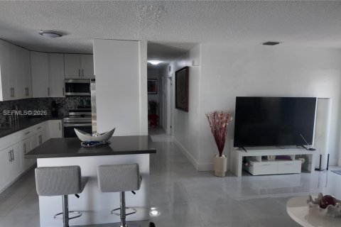 Casa en venta en Homestead, Florida, 3 dormitorios, 98.1 m2 № 2066799 - foto 14