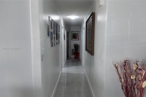 Casa en venta en Homestead, Florida, 3 dormitorios, 98.1 m2 № 2066799 - foto 15