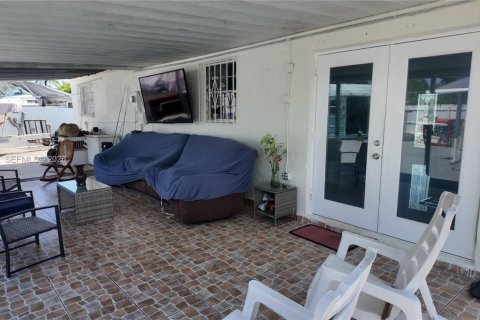 Casa en venta en Homestead, Florida, 3 dormitorios, 98.1 m2 № 2066799 - foto 27