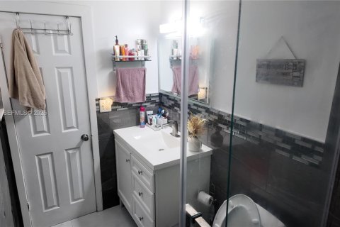 Casa en venta en Homestead, Florida, 3 dormitorios, 98.1 m2 № 2066799 - foto 26