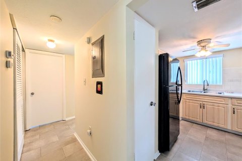 Condo in Bradenton, Florida, 2 bedrooms  № 2200044 - photo 5