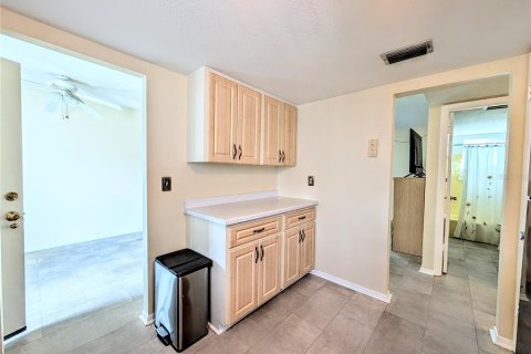 Condo in Bradenton, Florida, 2 bedrooms  № 2200044 - photo 3