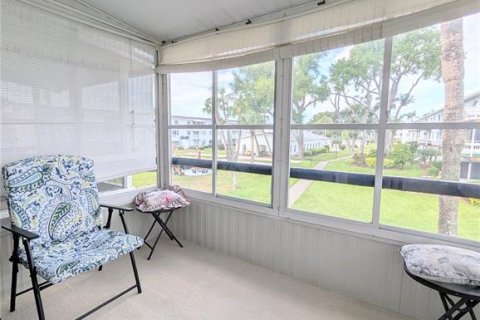 Condo in Bradenton, Florida, 2 bedrooms  № 2200044 - photo 30