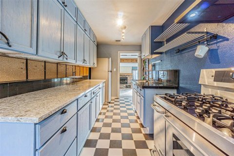 Casa en venta en Tampa, Florida, 4 dormitorios, 270.9 m2 № 2113978 - foto 19