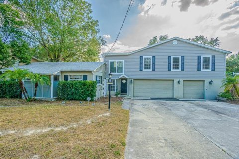 Casa en Tampa, Florida 4 dormitorios, 270.9 m2 № 2113978