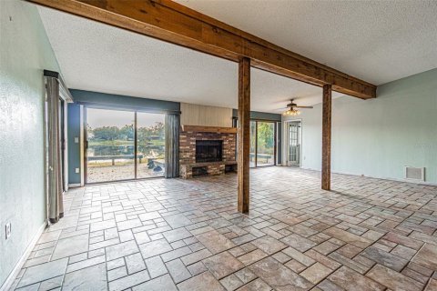 Casa en venta en Tampa, Florida, 4 dormitorios, 270.9 m2 № 2113978 - foto 7