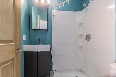 Casa en venta en Tampa, Florida, 4 dormitorios, 270.9 m2 № 2113978 - foto 30