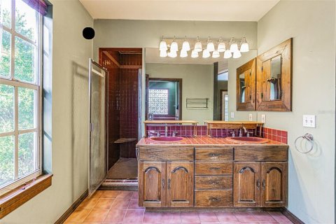 Casa en venta en Tampa, Florida, 4 dormitorios, 270.9 m2 № 2113978 - foto 18