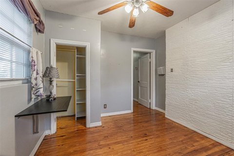 Casa en venta en Tampa, Florida, 4 dormitorios, 270.9 m2 № 2113978 - foto 27