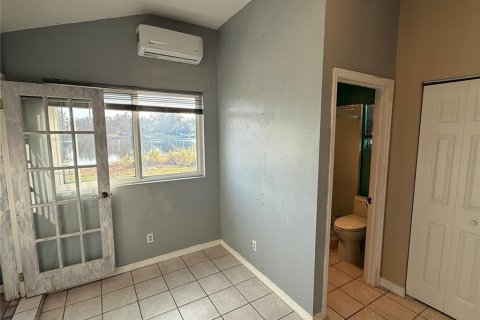 Casa en venta en Tampa, Florida, 4 dormitorios, 270.9 m2 № 2113978 - foto 29