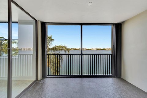 Copropriété à louer à Oakland Park, Floride: 2 chambres, 85.47 m2 № 1969501 - photo 2
