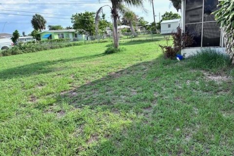 Casa en venta en Port Charlotte, Florida, 2 dormitorios, 81.75 m2 № 1797339 - foto 10