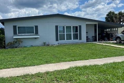 Casa en venta en Port Charlotte, Florida, 2 dormitorios, 81.75 m2 № 1797339 - foto 1