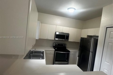 Adosado en alquiler en Homestead, Florida, 4 dormitorios, 132.2 m2 № 2024818 - foto 13