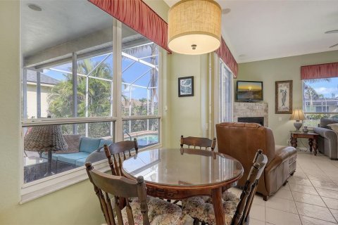 House in Bradenton, Florida 4 bedrooms, 206.8 sq.m. № 1813519 - photo 17