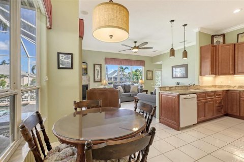 House in Bradenton, Florida 4 bedrooms, 206.8 sq.m. № 1813519 - photo 18