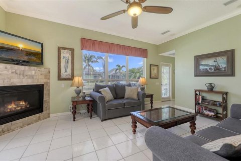 House in Bradenton, Florida 4 bedrooms, 206.8 sq.m. № 1813519 - photo 15