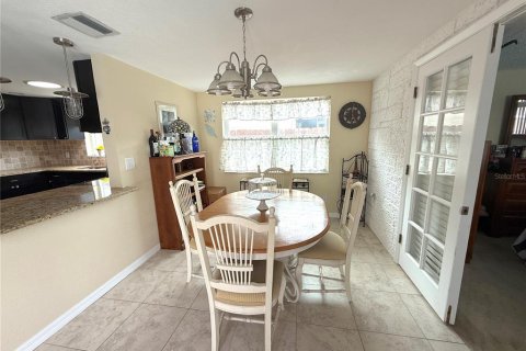 Casa en venta en Port Richey, Florida, 3 dormitorios, 150.69 m2 № 1912553 - foto 14