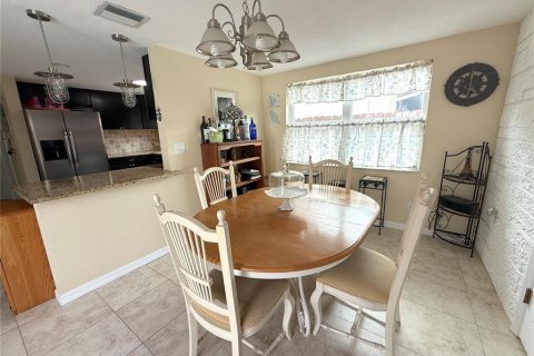 Casa en venta en Port Richey, Florida, 3 dormitorios, 150.69 m2 № 1912553 - foto 12