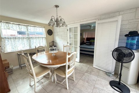 Casa en venta en Port Richey, Florida, 3 dormitorios, 150.69 m2 № 1912553 - foto 13