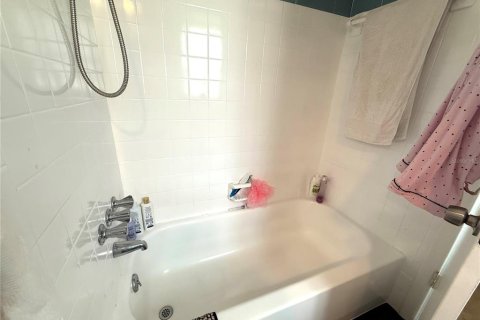 Casa en venta en Port Richey, Florida, 3 dormitorios, 150.69 m2 № 1912553 - foto 21