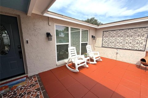 Casa en venta en Port Richey, Florida, 3 dormitorios, 150.69 m2 № 1912553 - foto 4