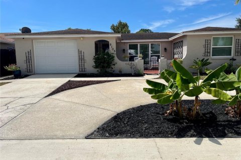 Casa en venta en Port Richey, Florida, 3 dormitorios, 150.69 m2 № 1912553 - foto 2