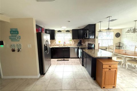 Casa en venta en Port Richey, Florida, 3 dormitorios, 150.69 m2 № 1912553 - foto 10