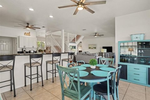 House in Port Charlotte, Florida 4 bedrooms, 333.52 sq.m. № 2430609 - photo 12
