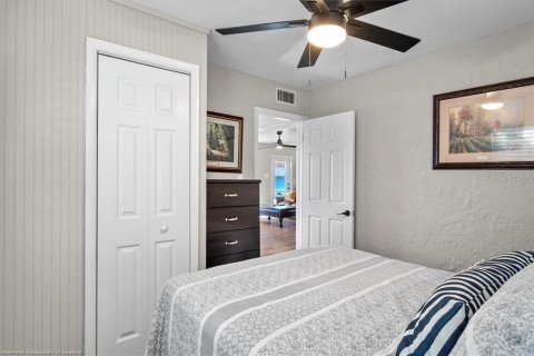House in Lake Placid, Florida 5 bedrooms, 278.71 sq.m. № 1900563 - photo 16