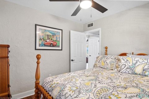 House in Lake Placid, Florida 5 bedrooms, 278.71 sq.m. № 1900563 - photo 19