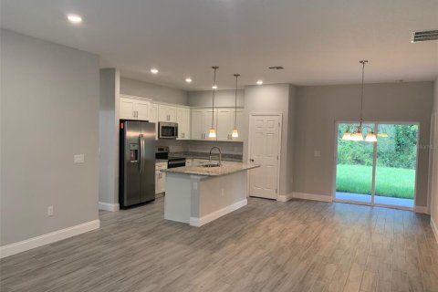 Casa en alquiler en Poinciana, Florida, 4 dormitorios, 156.45 m2 № 1912432 - foto 5