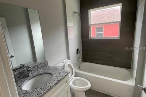 Casa en alquiler en Poinciana, Florida, 4 dormitorios, 156.45 m2 № 1912432 - foto 12