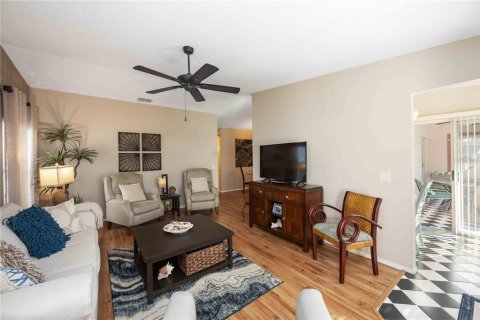 Condo in Bradenton, Florida, 2 bedrooms № 2098627 - photo 9