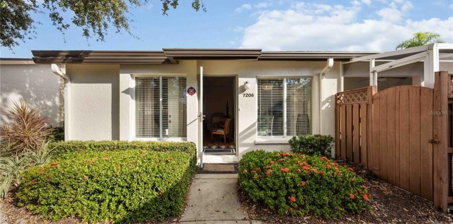 Condo in Bradenton, Florida, 2 bedrooms № 2098627