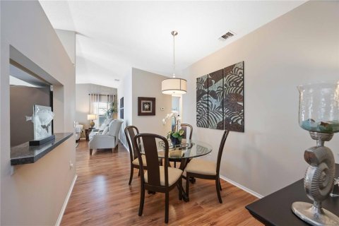 Condo in Bradenton, Florida, 2 bedrooms № 2098627 - photo 22